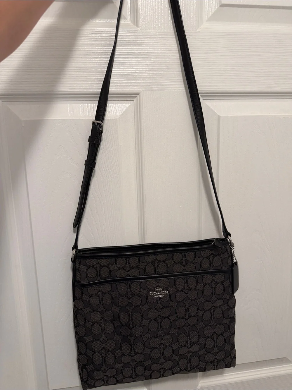 NWOT COACH Black/Brown Signature Messenger Crossbody with Collectors tag